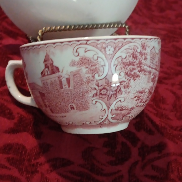 Dinnerware - Picture 5 of 5